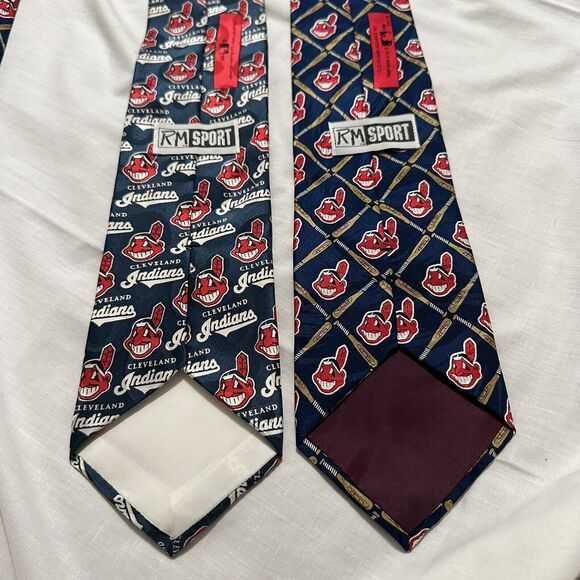 2 RM SPORT CLEVELAND INDIANS MLB PATTERN NECK TIES 1995 1996 100% Silk Tie - Picture 13 of 16